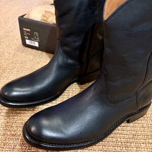 Frye Duke Roper boots / men’s 9.5M / brand new in box never worn!